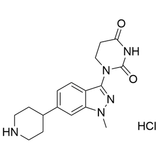 1-(1-methyl-6-(piperidin-4-yl)-1H-indazol-3-yl)dihydropyrimidine-2,4(1H,3H)-dione hydrochloride